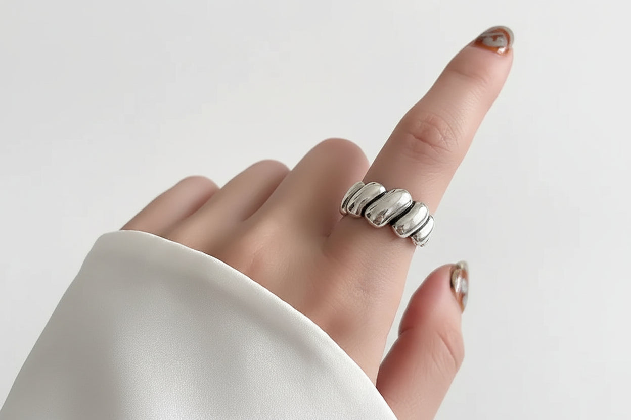 Elegant Thai Sterling Silver Vintage Ring